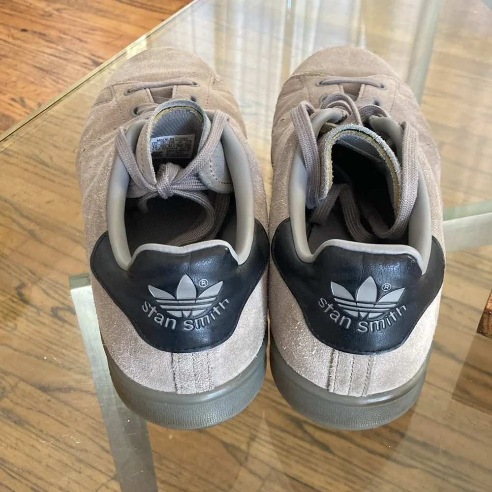 Adidas Stan Smith grey gray suede black heel grey gum sole Size 12